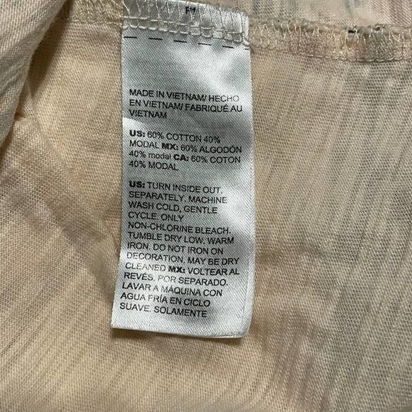 Chicos Peach Foiled Floral T-Shirt Sz M - Picture 6 of 9